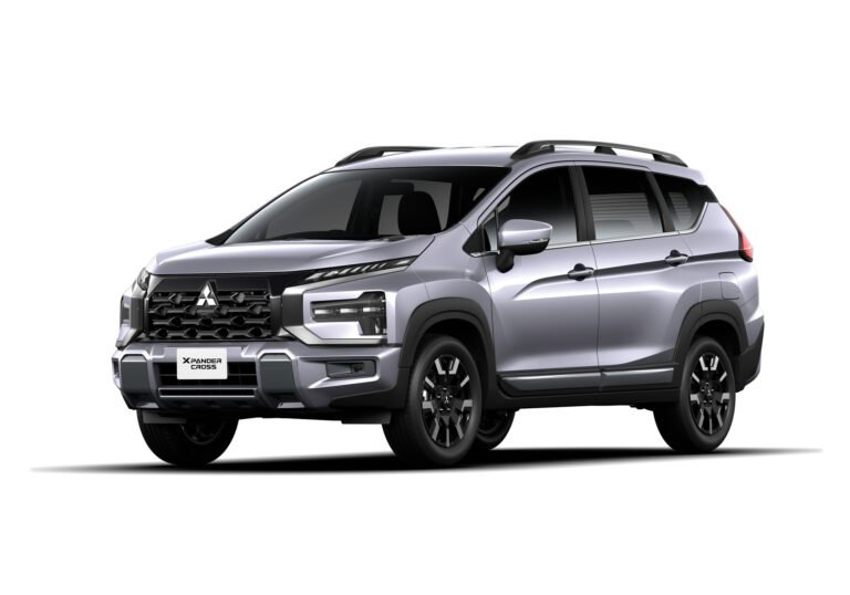 26my-xs-exterior-front-left-rhd-u33-f