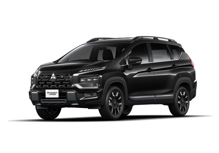 26my-xs-exterior-front-left-rhd-x37-f